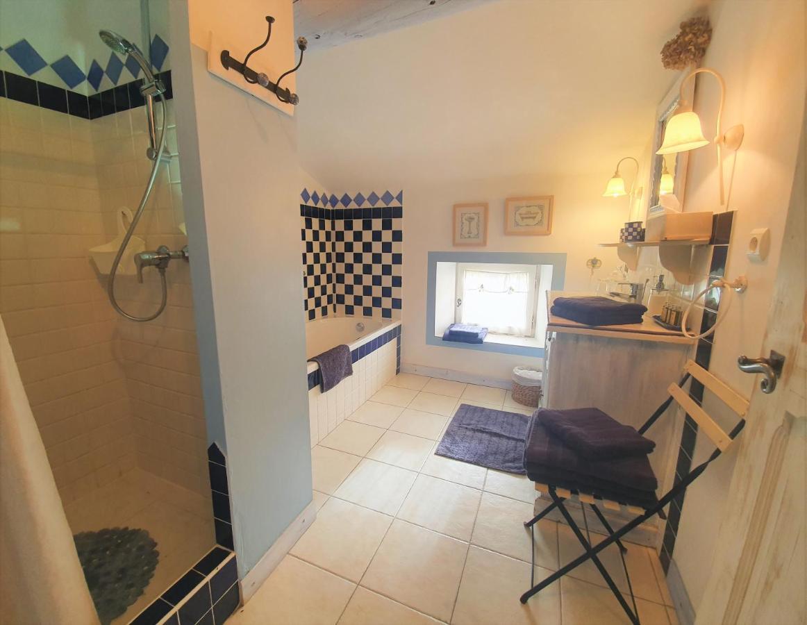 Cote Provence Hotell Le Thor Eksteriør bilde